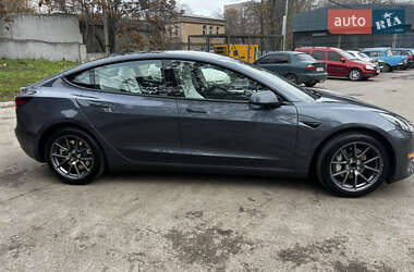 Седан Tesla Model 3 2023 в Дніпрі