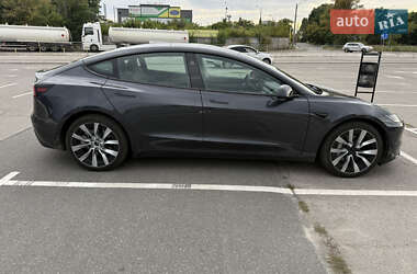 Седан Tesla Model 3 2024 в Киеве