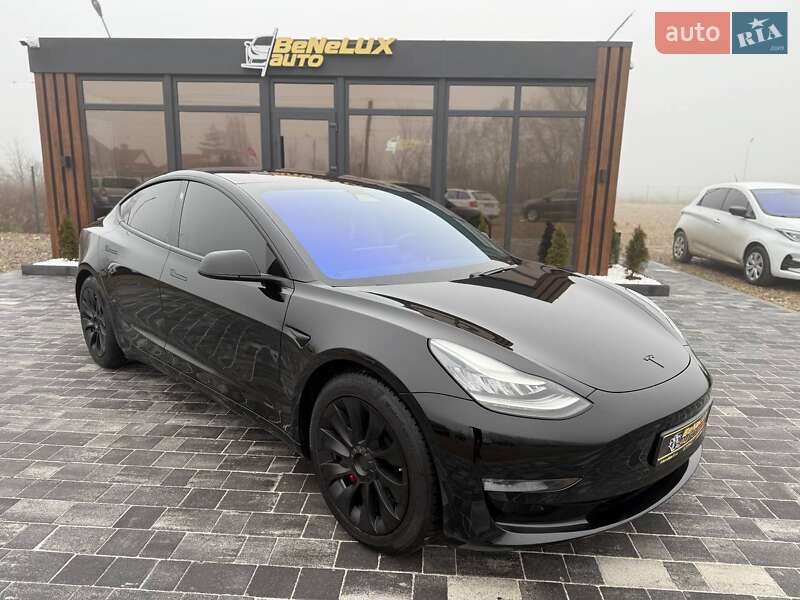 Седан Tesla Model 3 2018 в Коломые