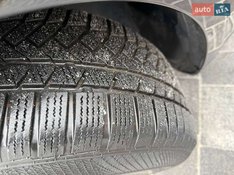 Седан Tesla Model 3 2018 в Коломые