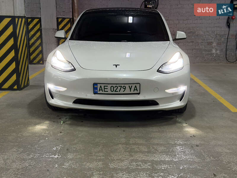 Седан Tesla Model 3 2019 в Дніпрі фото 5 Седан Tesla Model 3 2019 в Дніпрі