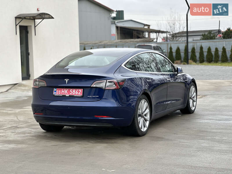 Седан Tesla Model 3 2018 в Луцке