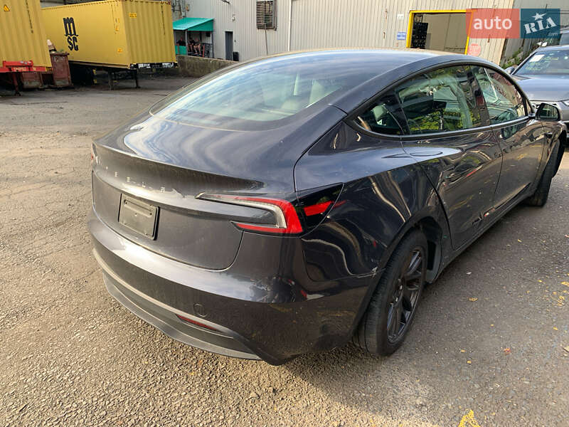 Седан Tesla Model 3 2024 в Хмельницькому