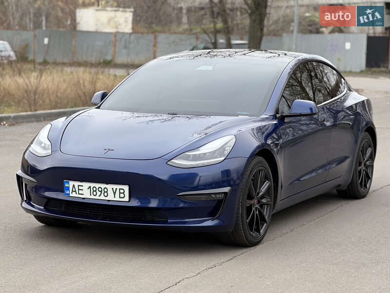 Tesla Model 3 2019