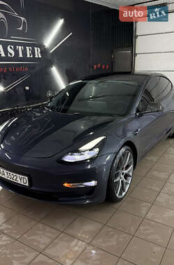 Седан Tesla Model 3 2022 в Києві