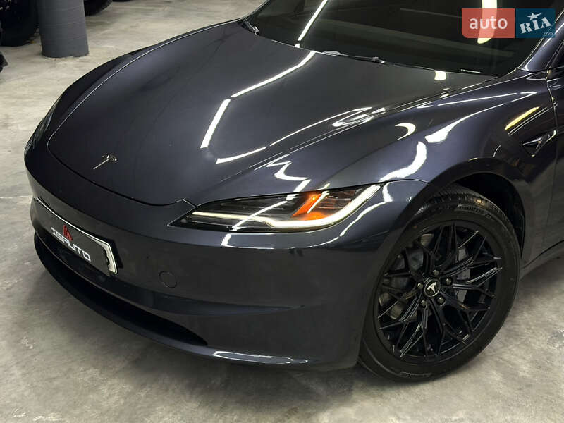 Седан Tesla Model 3 2024 в Одессе