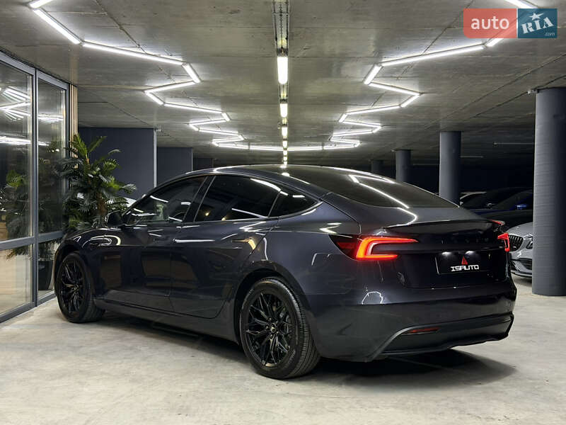 Седан Tesla Model 3 2024 в Одессе