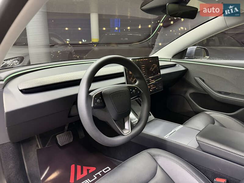 Седан Tesla Model 3 2024 в Одессе