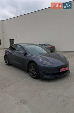 Седан Tesla Model 3 2021 в Луцке