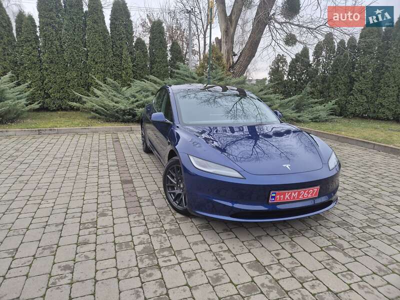 Седан Tesla Model 3 2024 в Києві