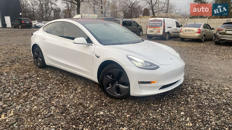 Седан Tesla Model 3 2018 в Харкові