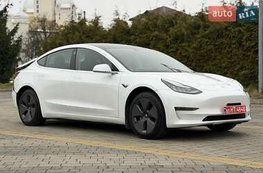 Седан Tesla Model 3 2020 в Львове