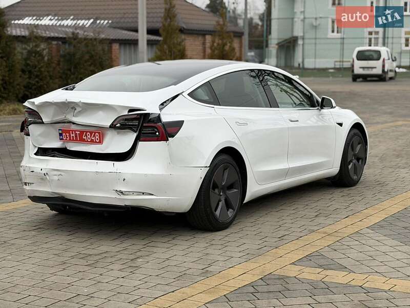 Седан Tesla Model 3 2020 в Львове