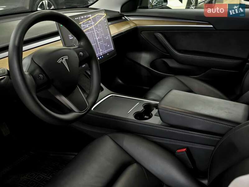 Седан Tesla Model 3 2021 в Миколаєві