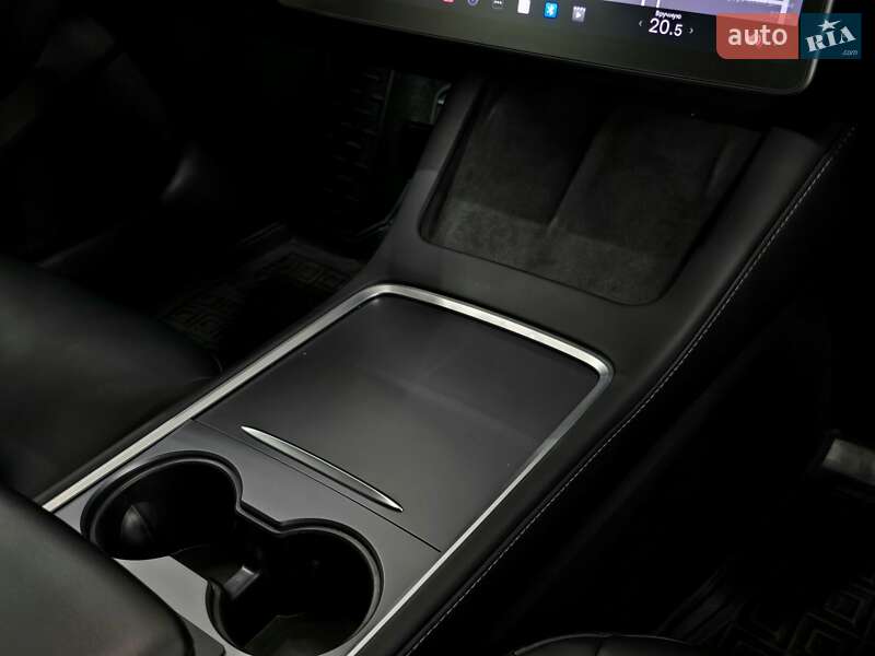 Седан Tesla Model 3 2021 в Миколаєві