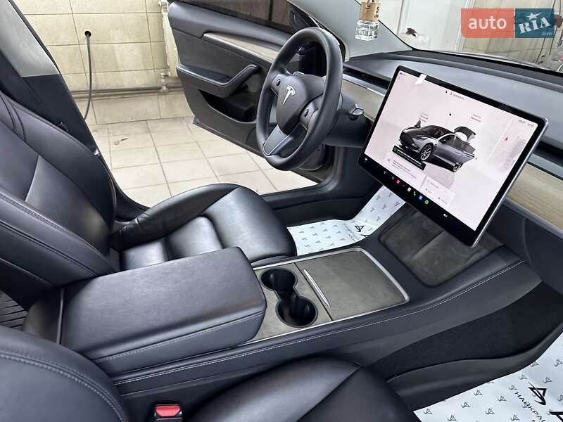 Седан Tesla Model 3 2022 в Сумах