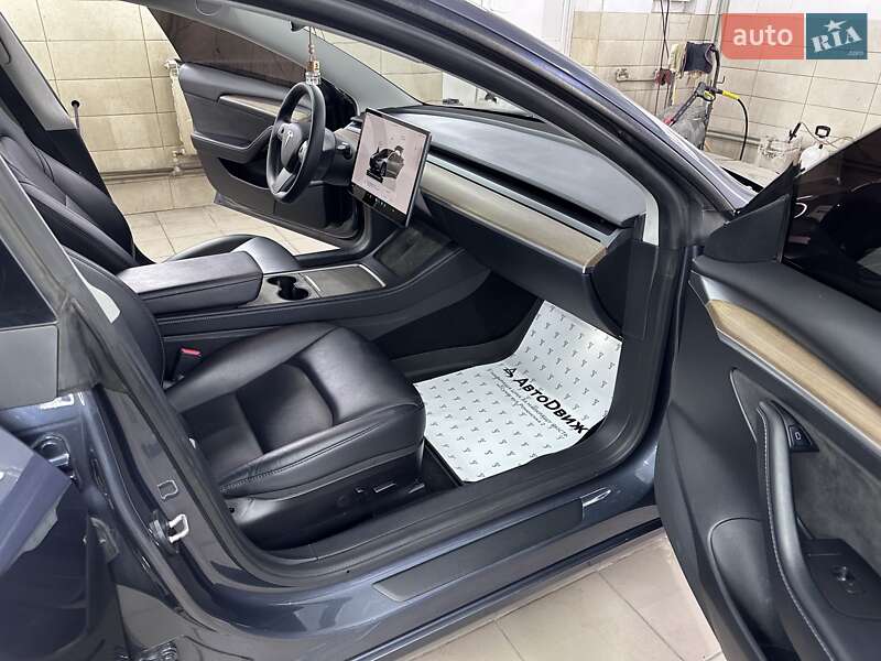 Седан Tesla Model 3 2022 в Сумах