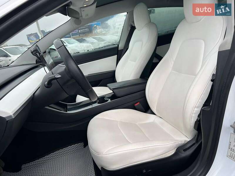 Седан Tesla Model 3 2019 в Львові фото 18 Седан Tesla Model 3 2019 в Львові