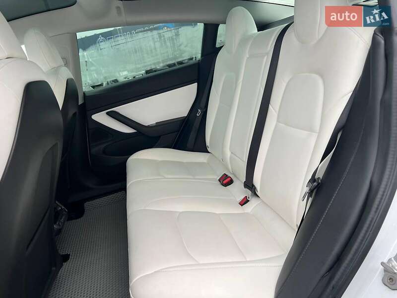 Седан Tesla Model 3 2019 в Львові фото 32 Седан Tesla Model 3 2019 в Львові