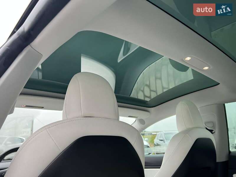 Седан Tesla Model 3 2019 в Львові фото 35 Седан Tesla Model 3 2019 в Львові