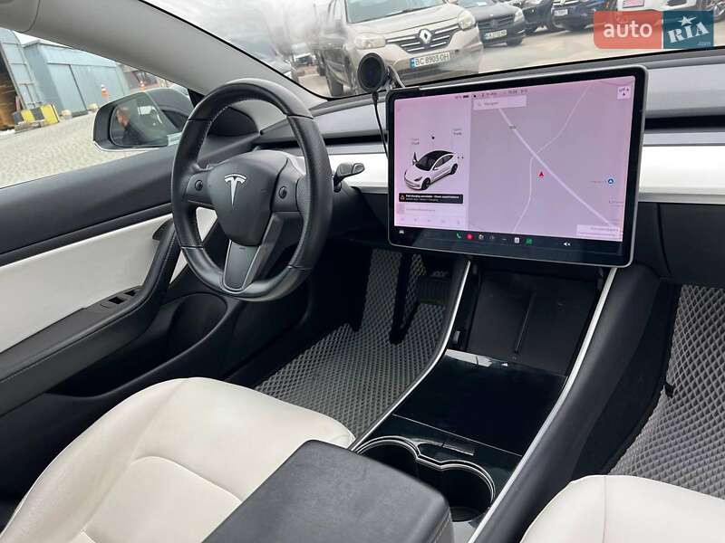 Седан Tesla Model 3 2019 в Львові фото 40 Седан Tesla Model 3 2019 в Львові