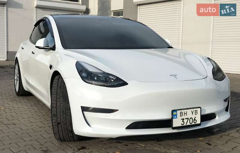 Tesla Model 3 2021