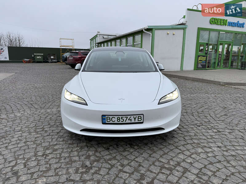 Седан Tesla Model 3 2024 в Золочеві