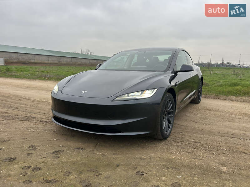 Седан Tesla Model 3 2024 в Одесі