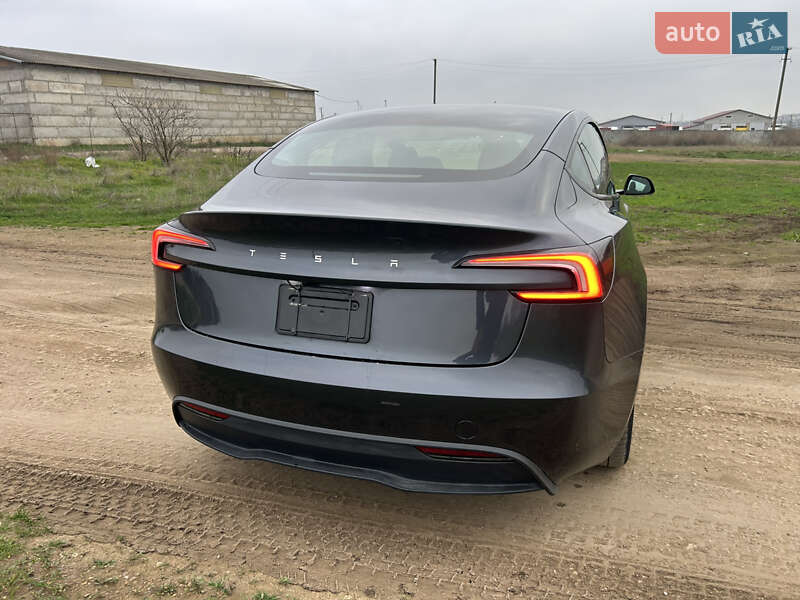 Седан Tesla Model 3 2024 в Одесі
