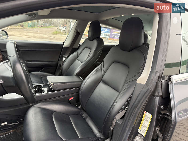 Седан Tesla Model 3 2018 в Владимире