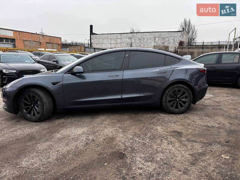 Седан Tesla Model 3 2022 в Запорожье