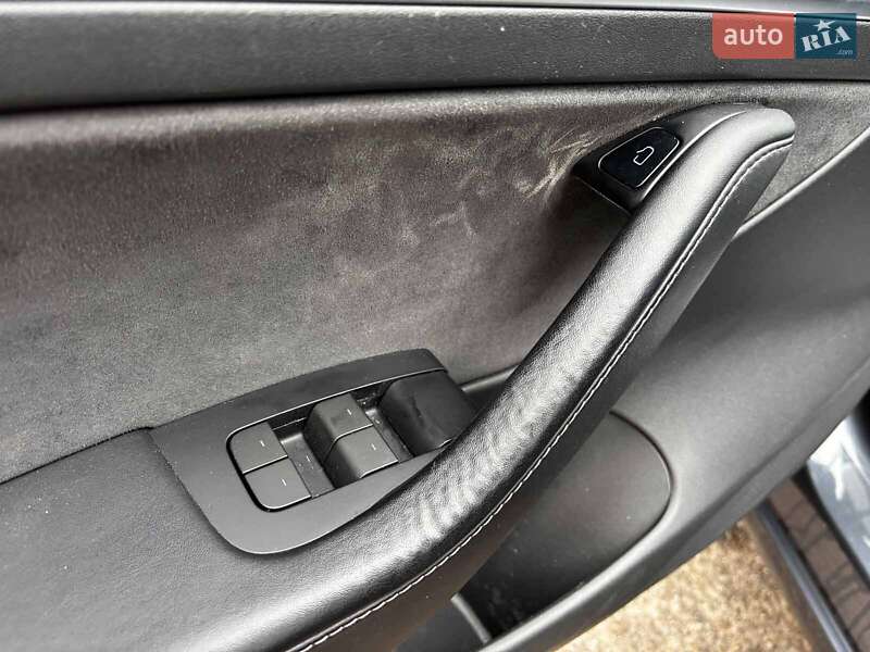 Седан Tesla Model 3 2022 в Запорожье