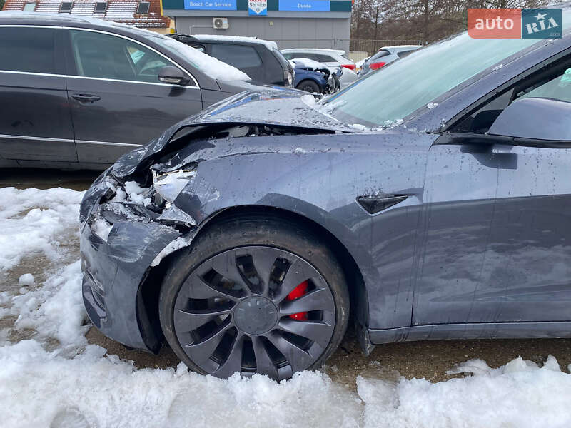 Седан Tesla Model 3 2021 в Киеве