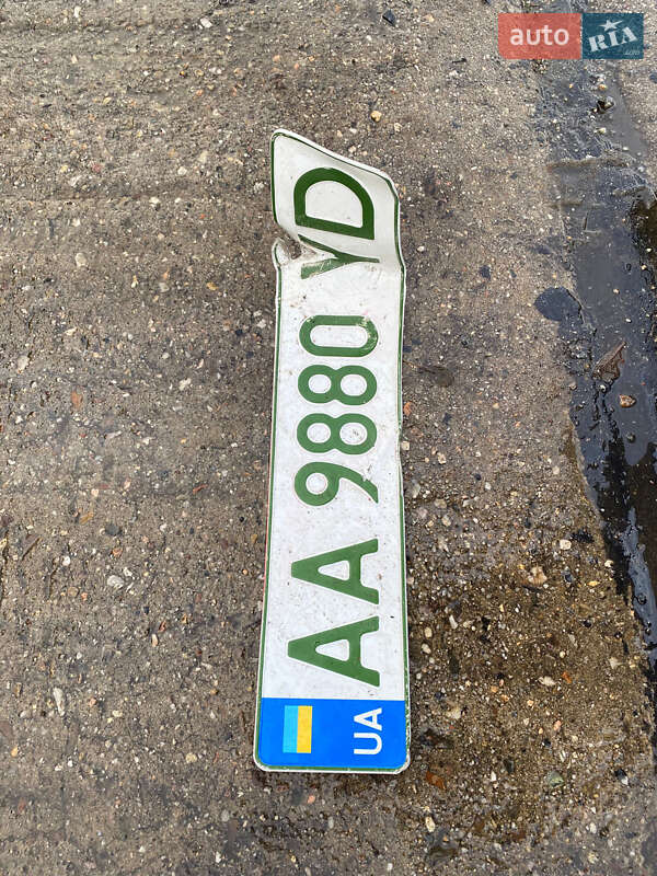 Седан Tesla Model 3 2021 в Киеве