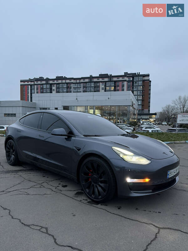 Tesla Model 3 2022