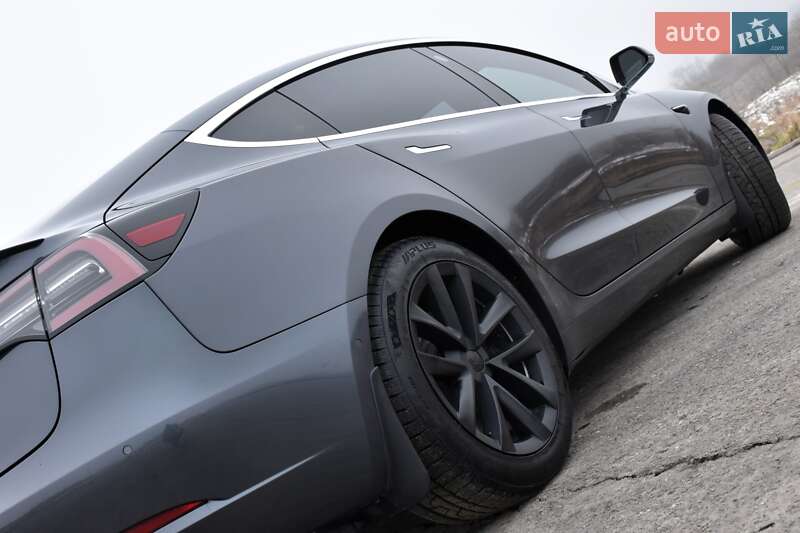 Седан Tesla Model 3 2018 в Дрогобичі фото 15 Седан Tesla Model 3 2018 в Дрогобичі