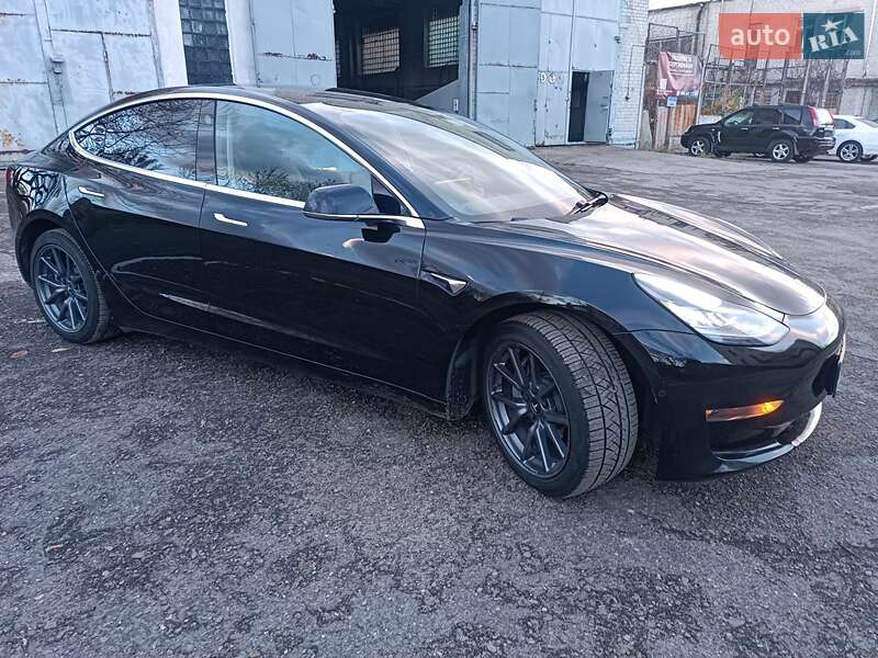 Tesla Model 3 2018