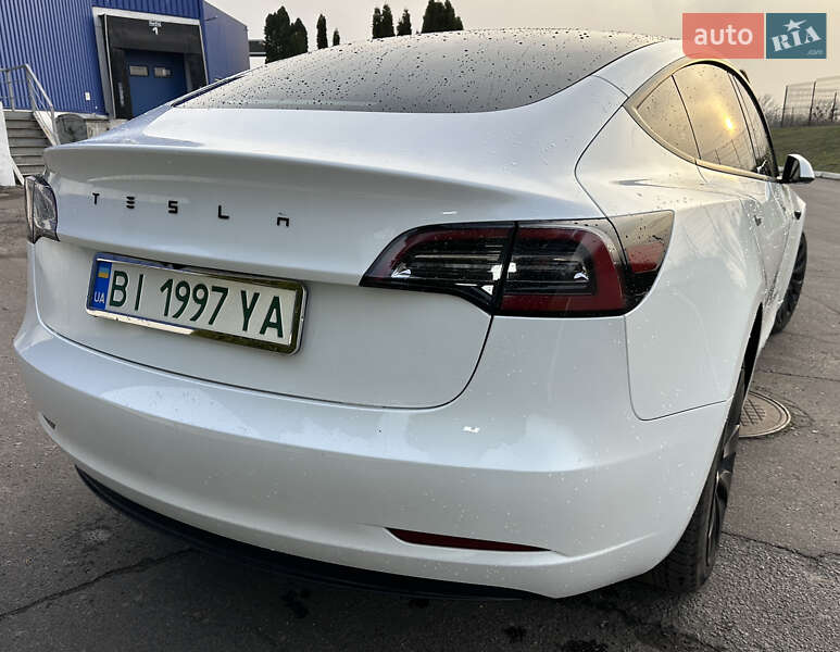 Седан Tesla Model 3 2023 в Полтаве