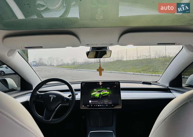Седан Tesla Model 3 2023 в Полтаве