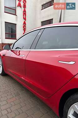 Седан Tesla Model 3 2018 в Луцке