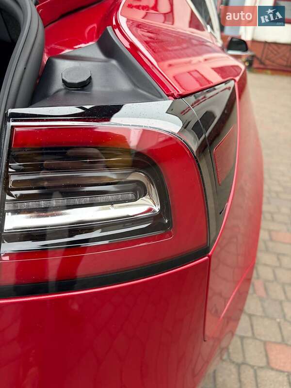 Седан Tesla Model 3 2018 в Луцьку