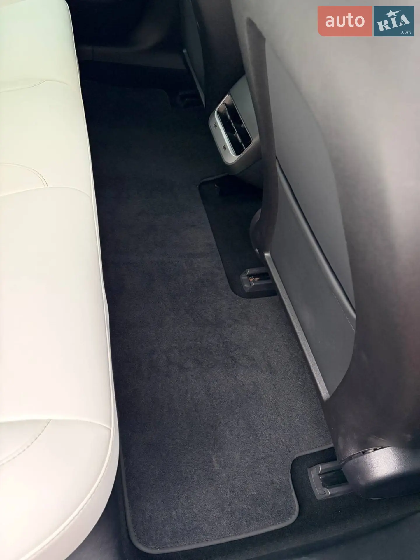 2018 Tesla Model 3 - мініатюра 44