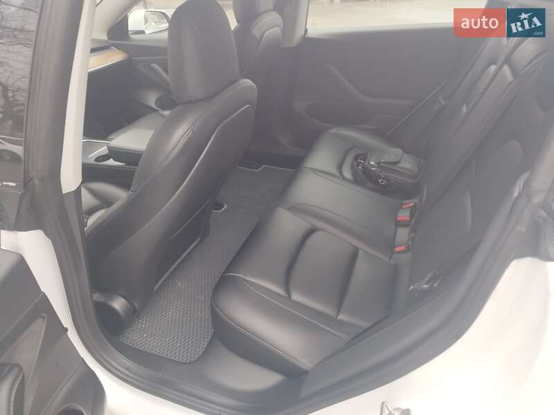 Седан Tesla Model 3 2021 в Львове фото 21 Седан Tesla Model 3 2021 в Львове