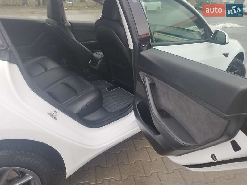 Седан Tesla Model 3 2021 в Львове фото 24 Седан Tesla Model 3 2021 в Львове