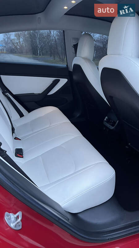 Седан Tesla Model 3 2019 в Полтаве фото 15 Седан Tesla Model 3 2019 в Полтаве