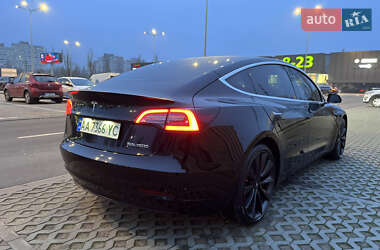 Седан Tesla Model 3 2019 в Киеве