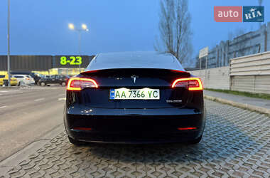 Седан Tesla Model 3 2019 в Киеве