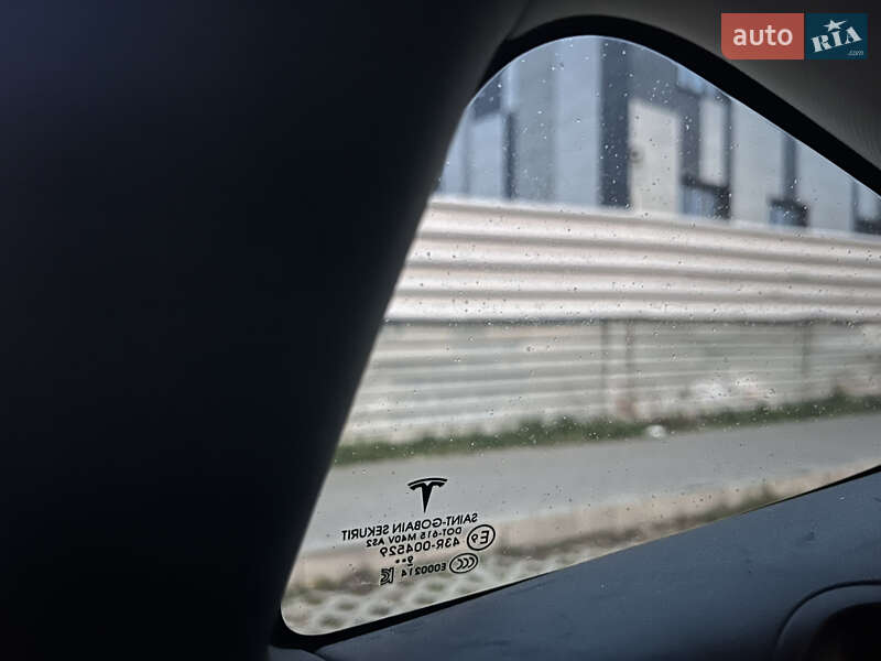 Седан Tesla Model 3 2019 в Киеве фото 57 Седан Tesla Model 3 2019 в Киеве