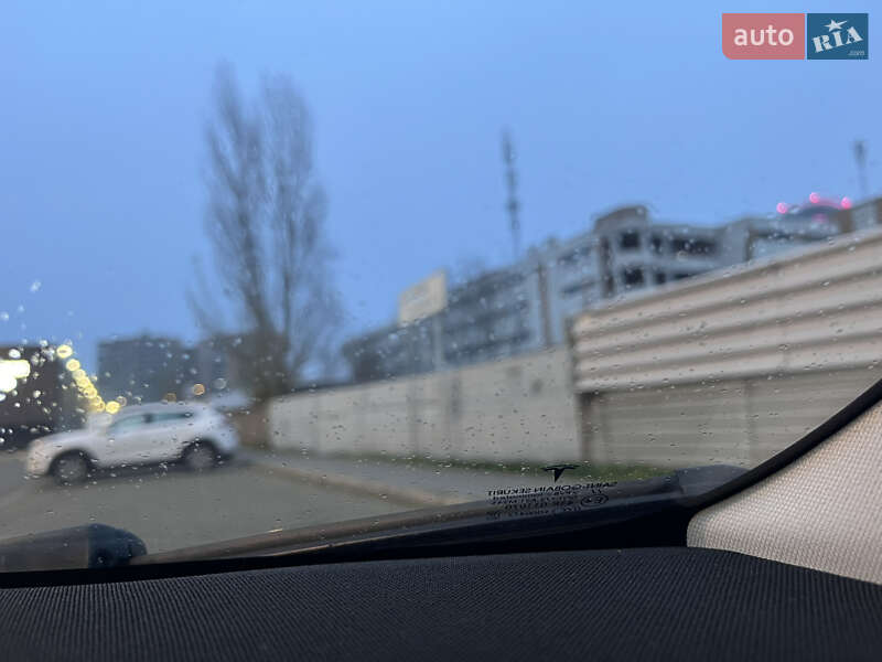 Седан Tesla Model 3 2019 в Киеве фото 59 Седан Tesla Model 3 2019 в Киеве