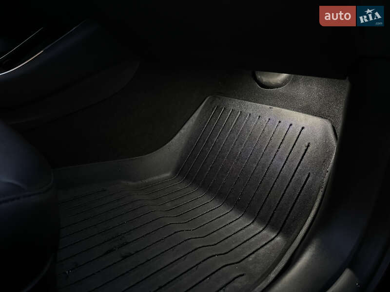 Седан Tesla Model 3 2019 в Киеве фото 79 Седан Tesla Model 3 2019 в Киеве